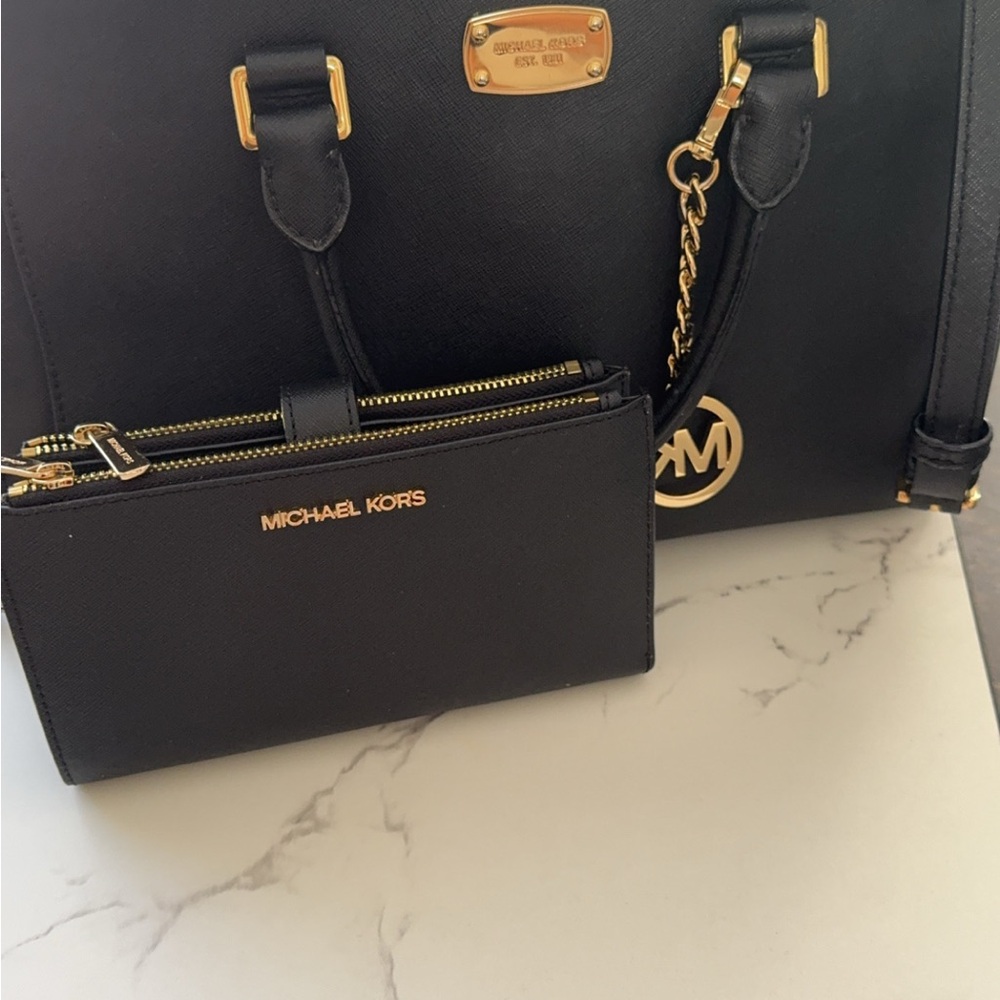 Michael Kors Black Handbag and Wallet Set!
